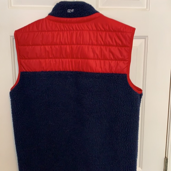 Men Vineyard Vines Vest - Picture 7 of 7